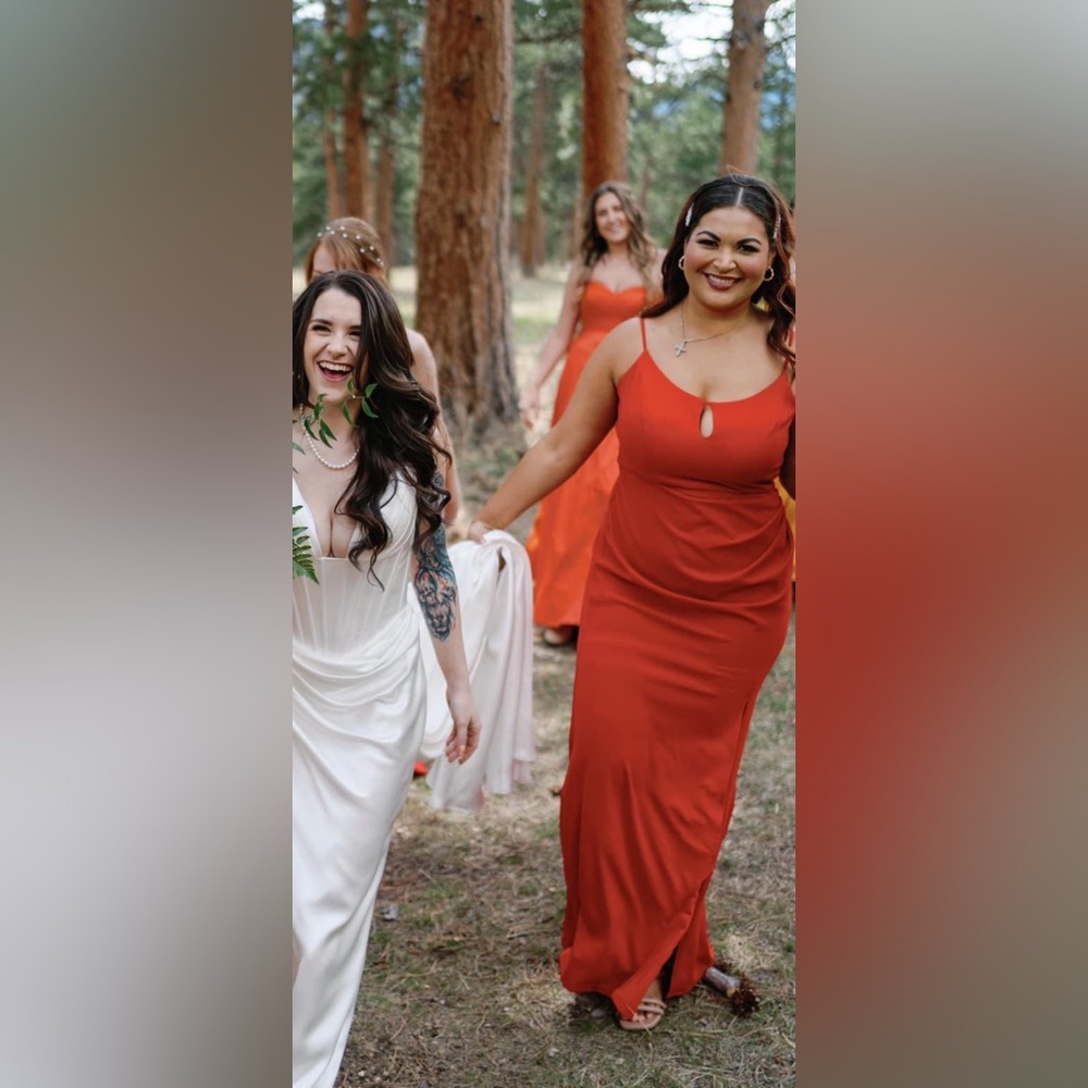 Db Studio Crepe Keyhole Sheath With Side Slit - image 4